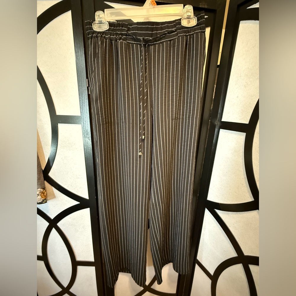 Pur Essence flowy pinstriped pants